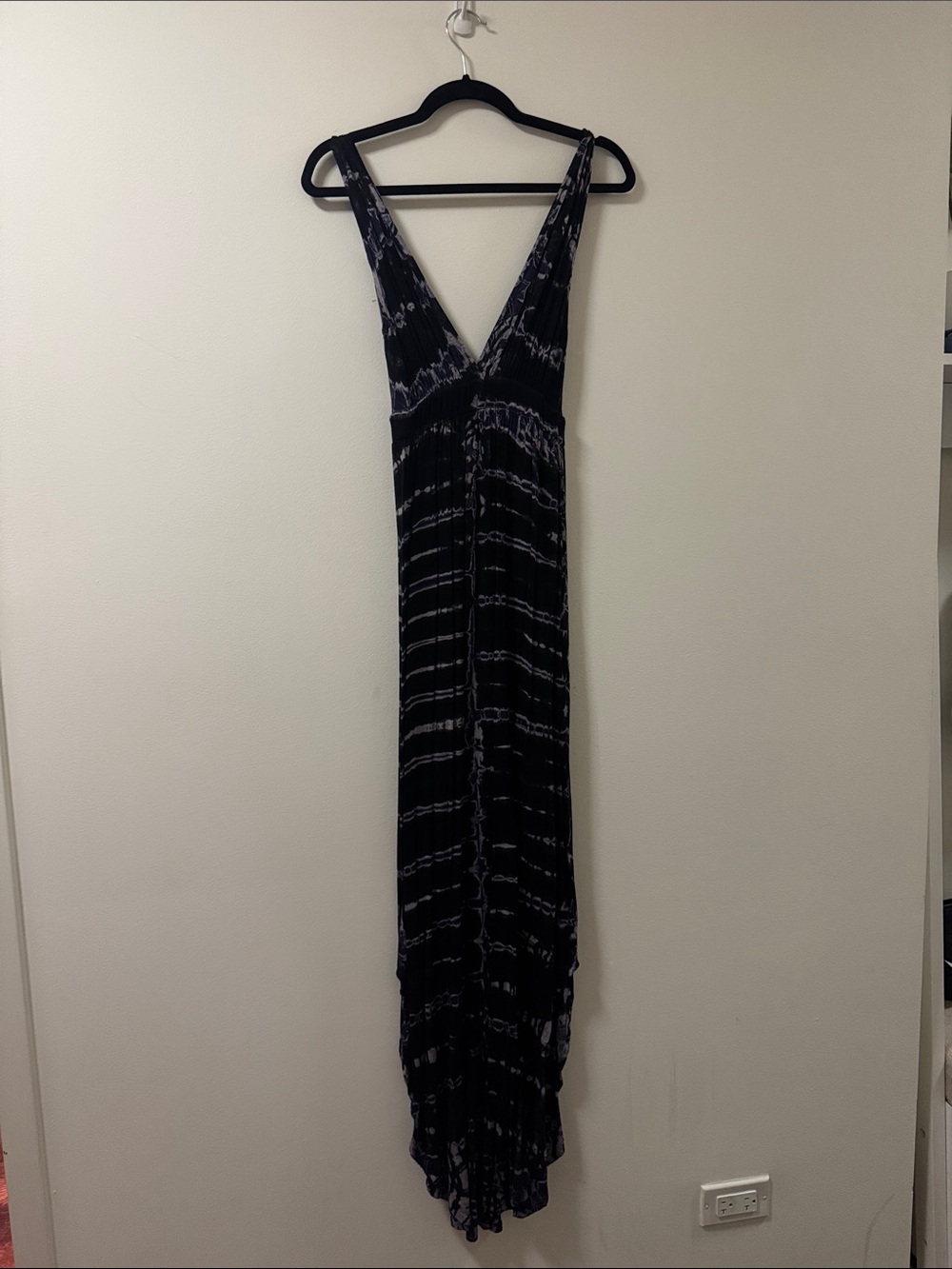 Gypsy 05 Black Tie-Dye V-Neck Maxi Dress